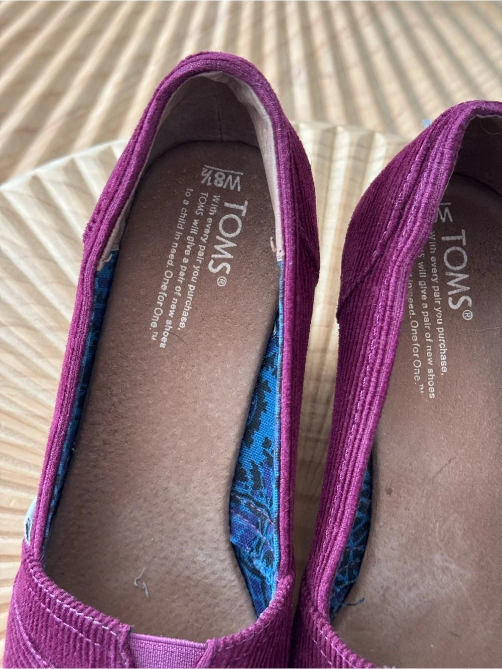 TOMS burgundy corduroy peep-toe wedge sandals with a cork-wrapped platform 8.5
